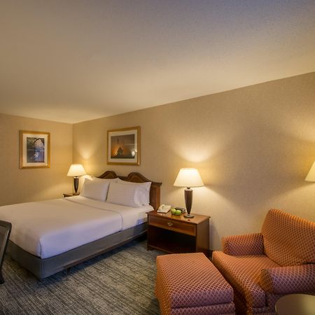 Holiday Inn Arlington At Ballston By Ihg Exterior foto