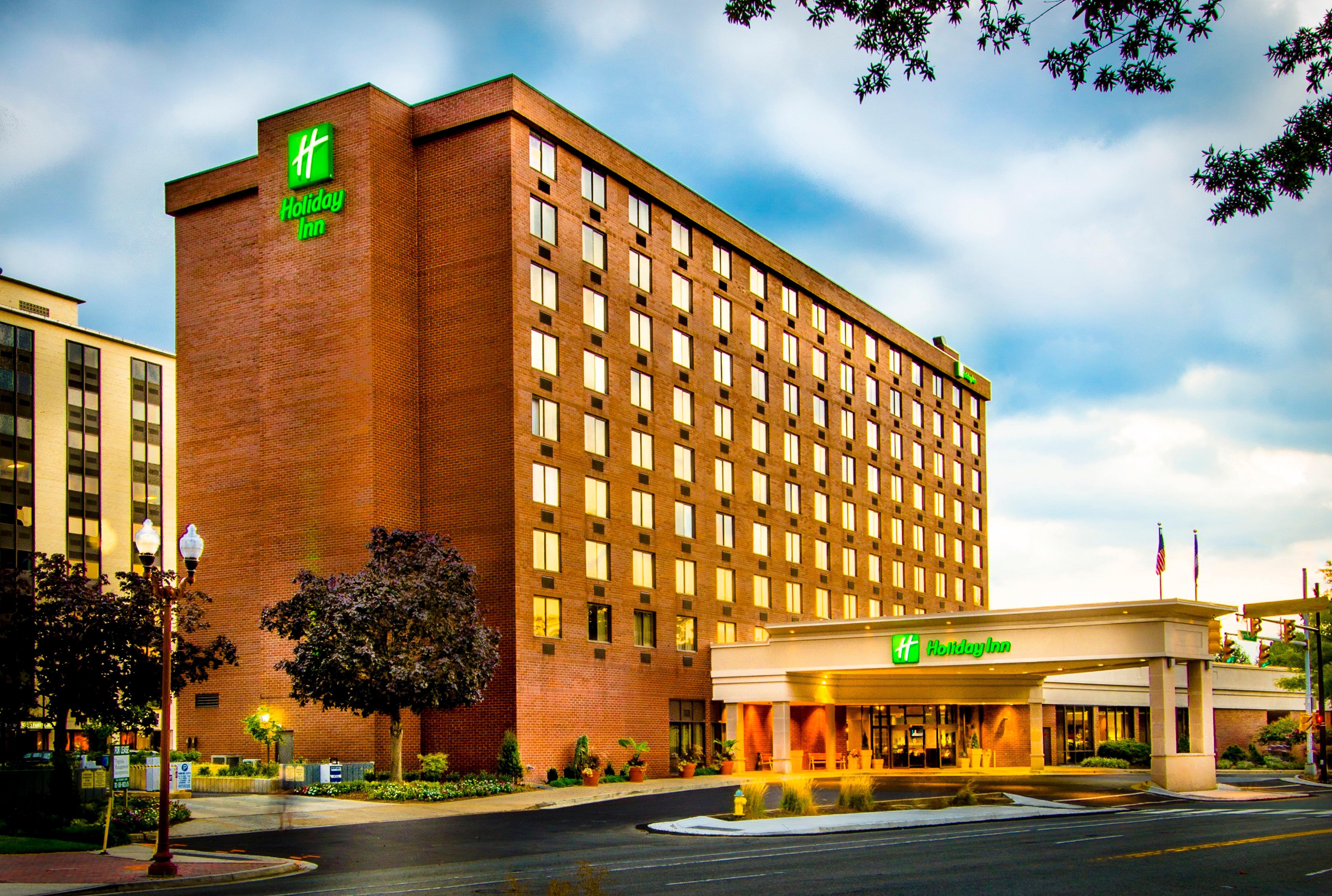 Holiday Inn Arlington At Ballston By Ihg Exterior foto