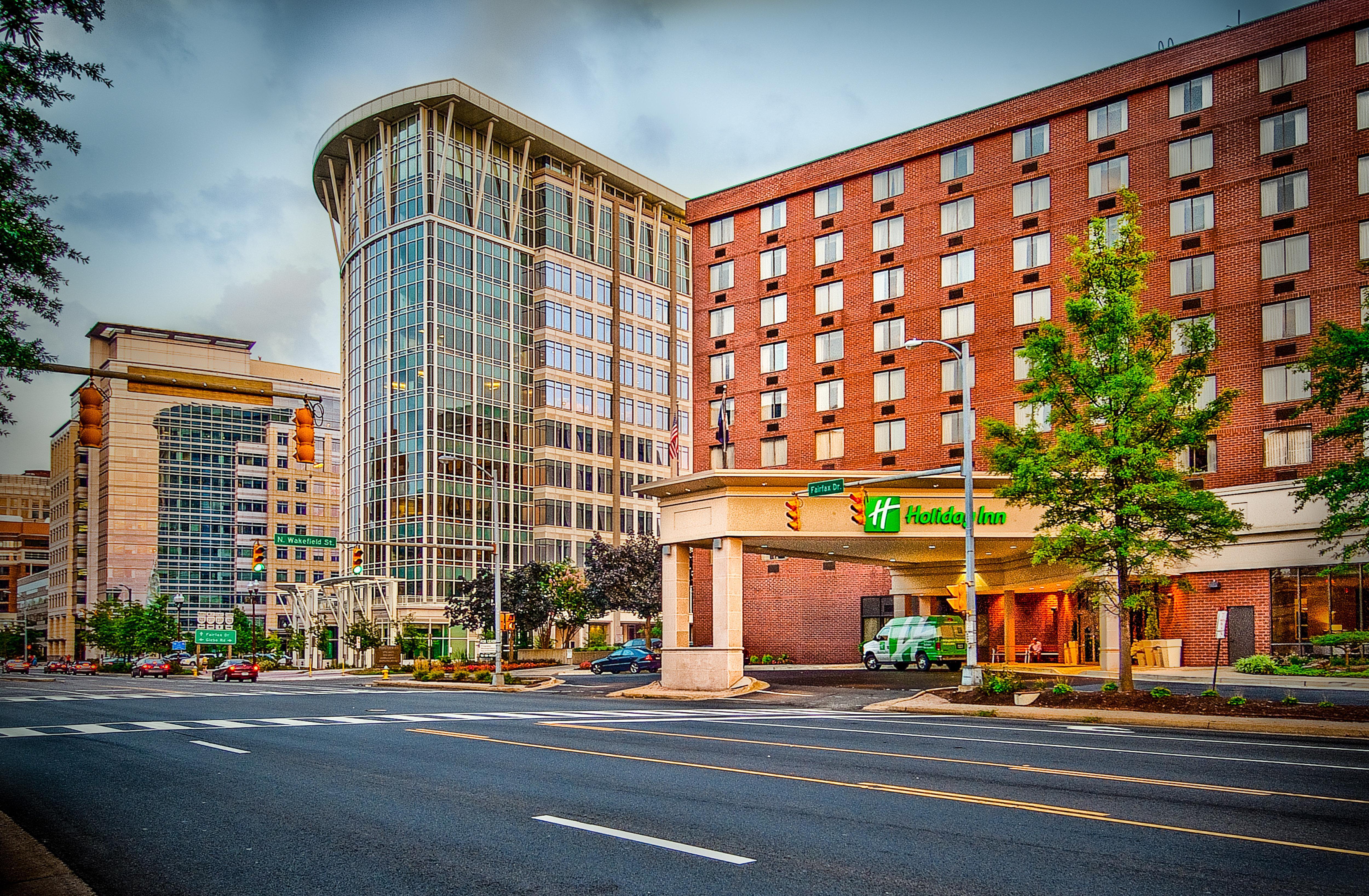 Holiday Inn Arlington At Ballston By Ihg Exterior foto