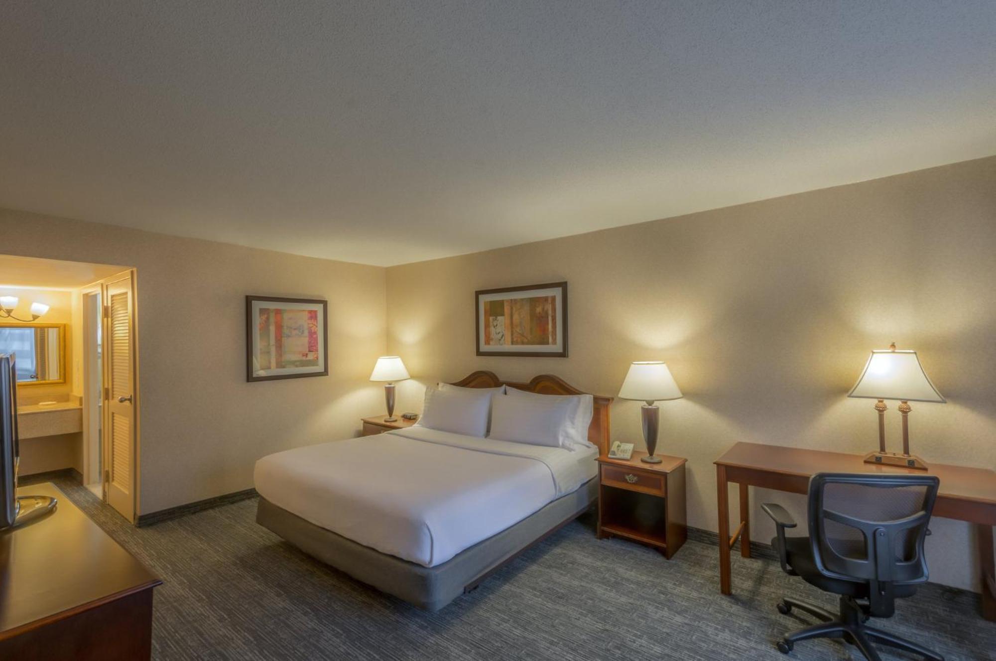 Holiday Inn Arlington At Ballston By Ihg Exterior foto